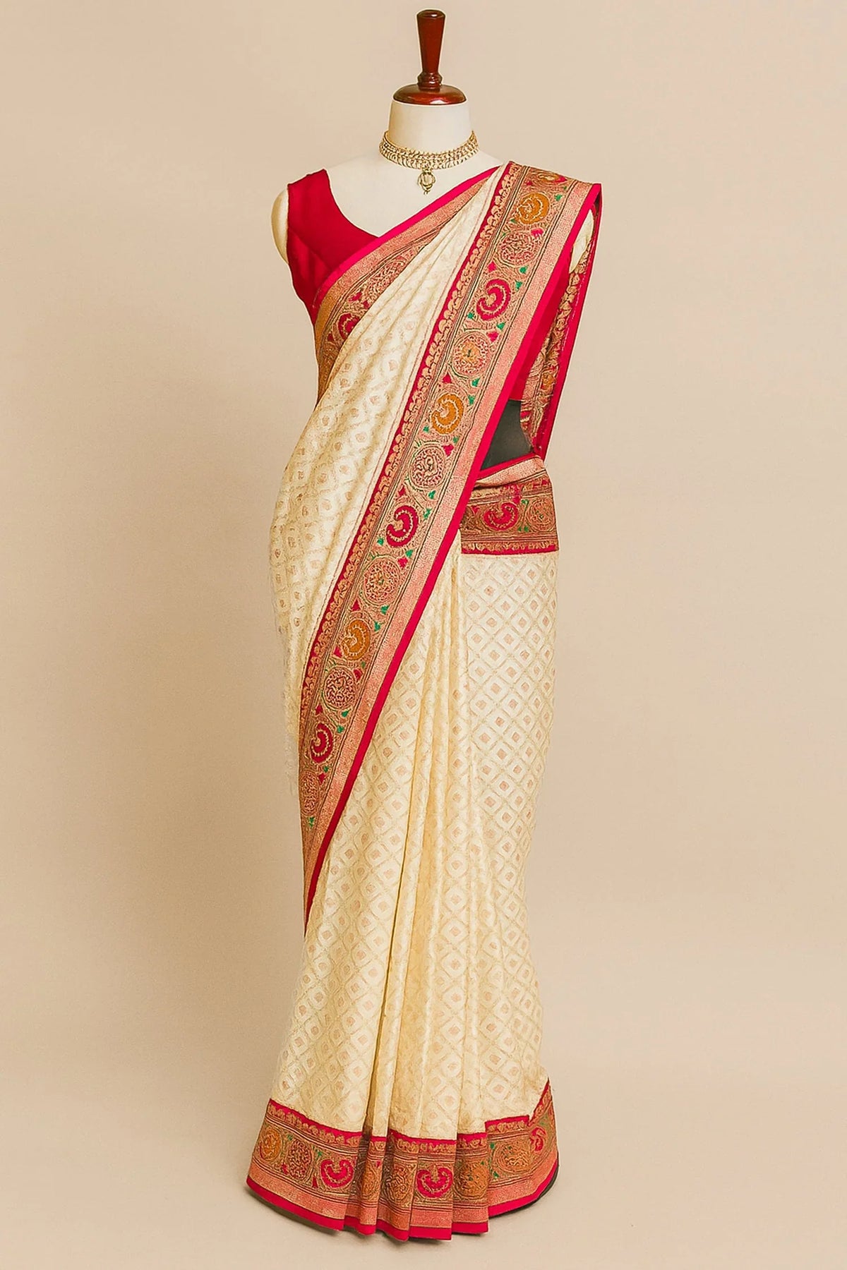 Off White Silk Traditional Woven Saree with Floral Motif Border and Pallu
