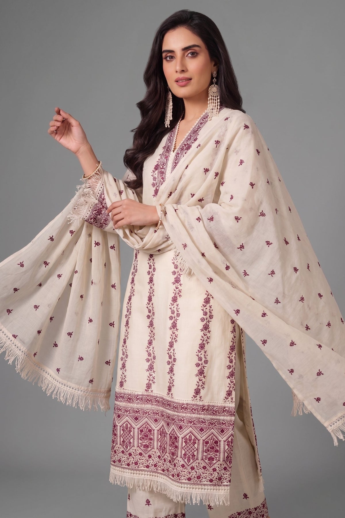 Close up embroidery on Off White Cotton Embroidered Straight Cut Suit