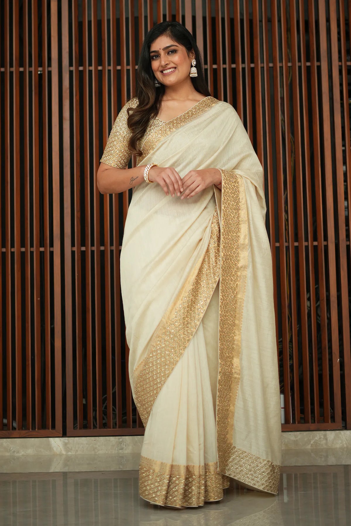 Off White Tussar Silk Traditional Saree and with Sequin and Weaving Border